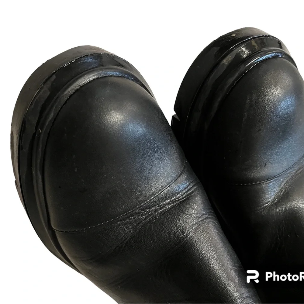 Stuart Weitzman Norah Chelsea Black Leather Boots